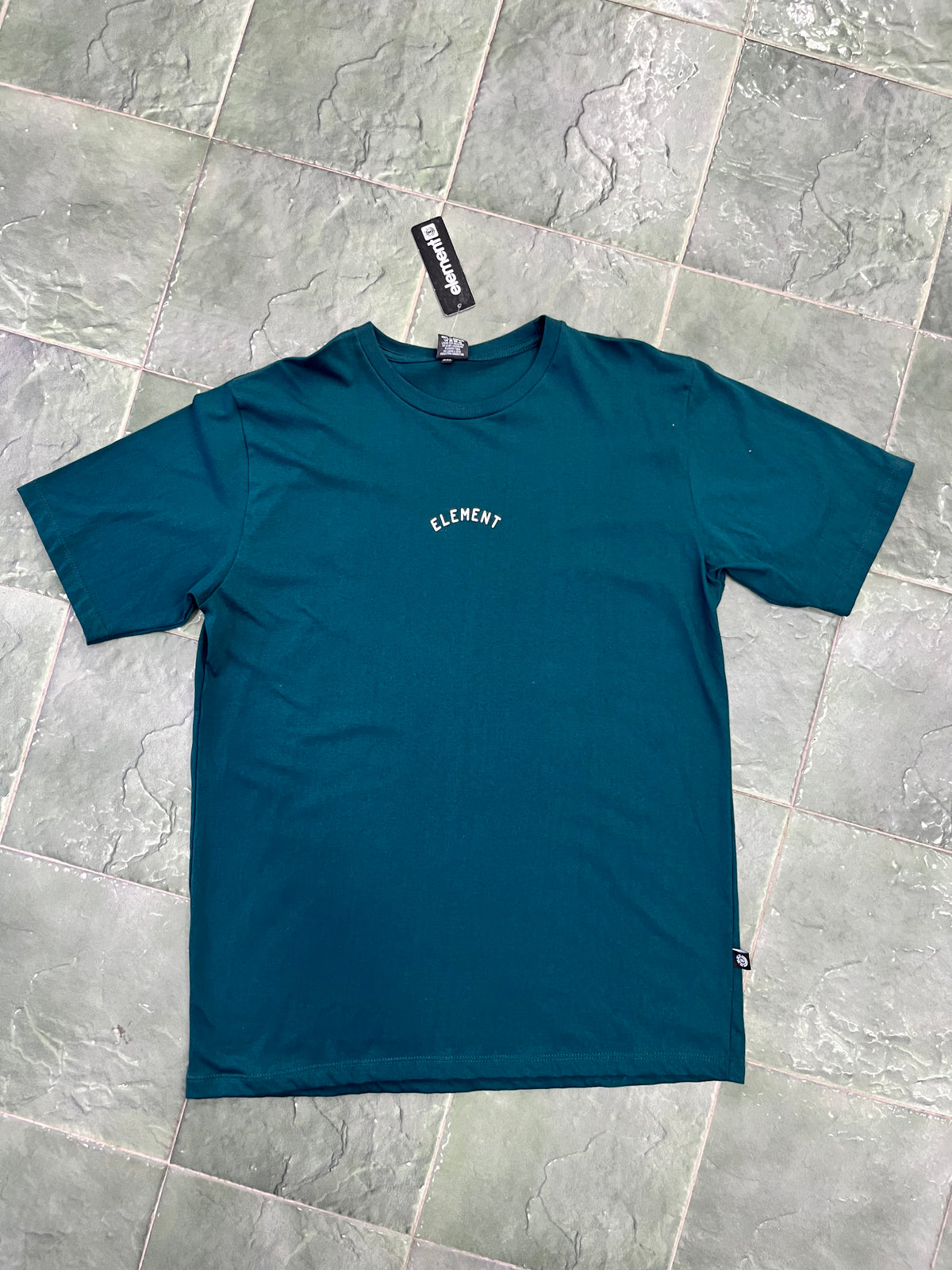 Remera element