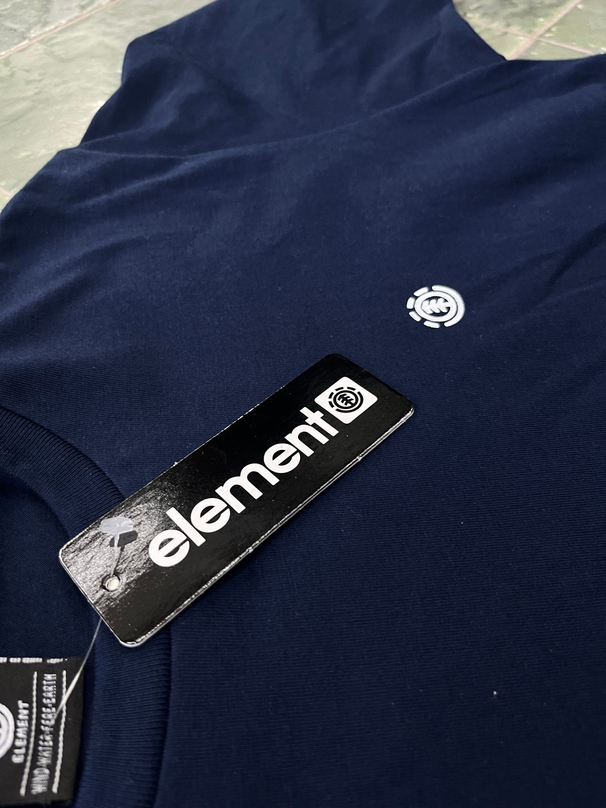 Remera element