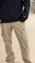 Pantalón cargo estampado (importado)