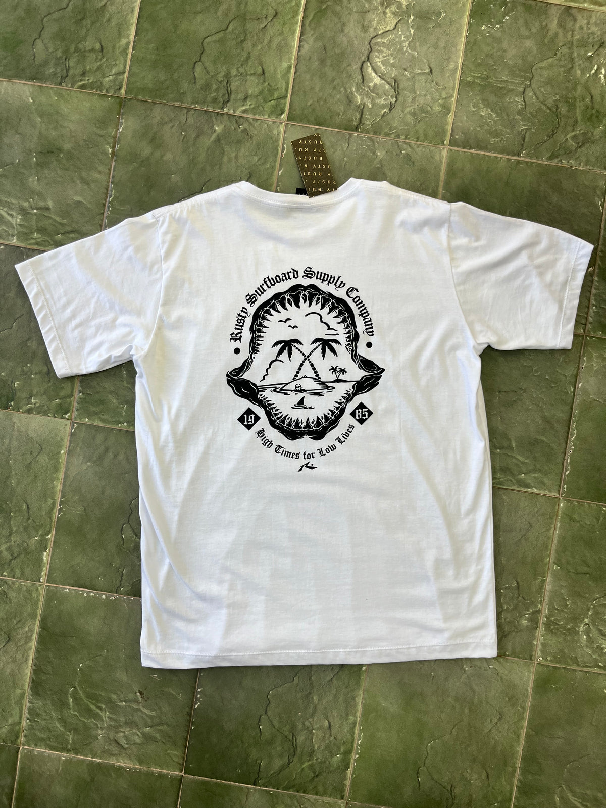 Remera rusty
