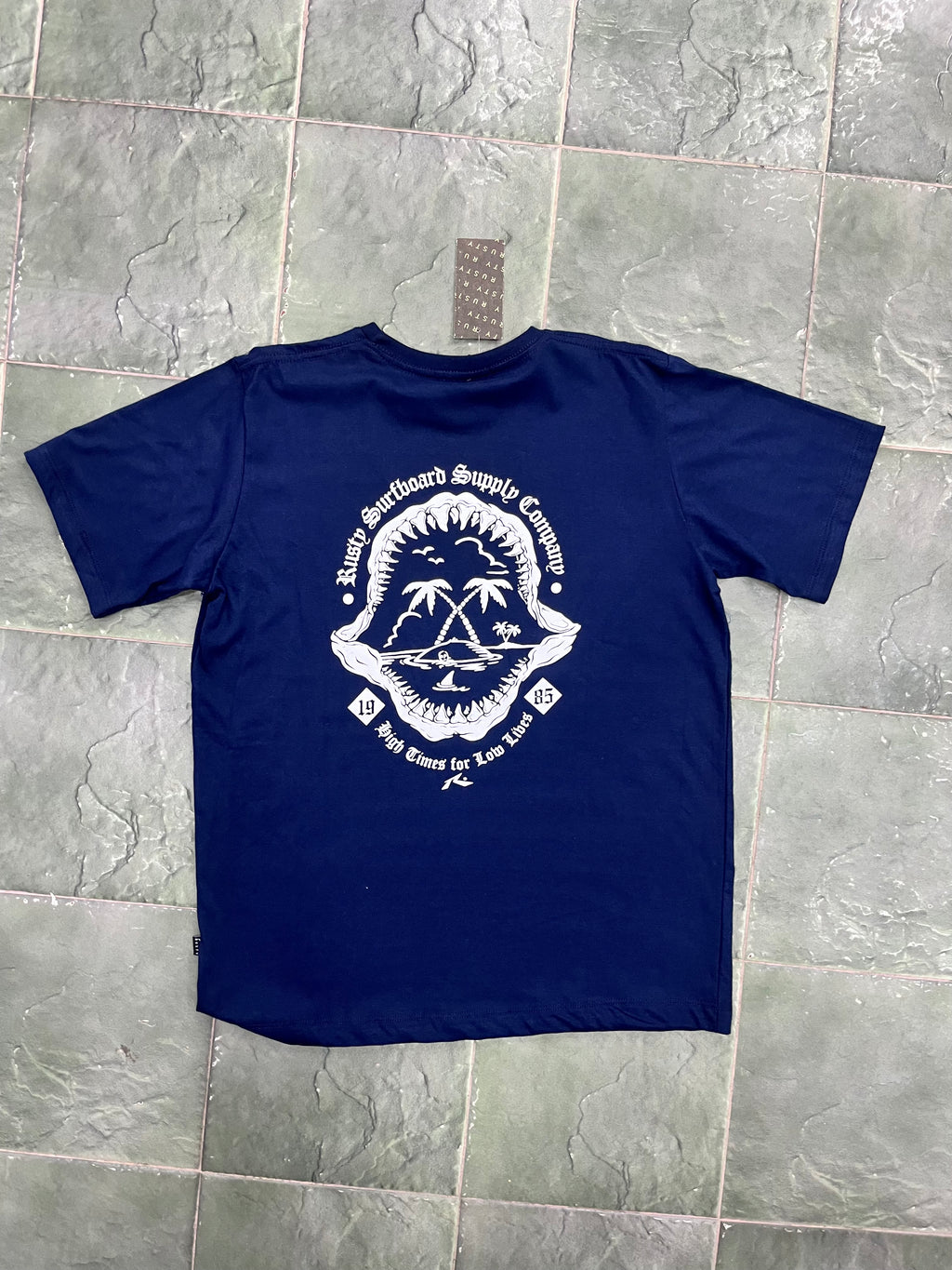 Remera rusty