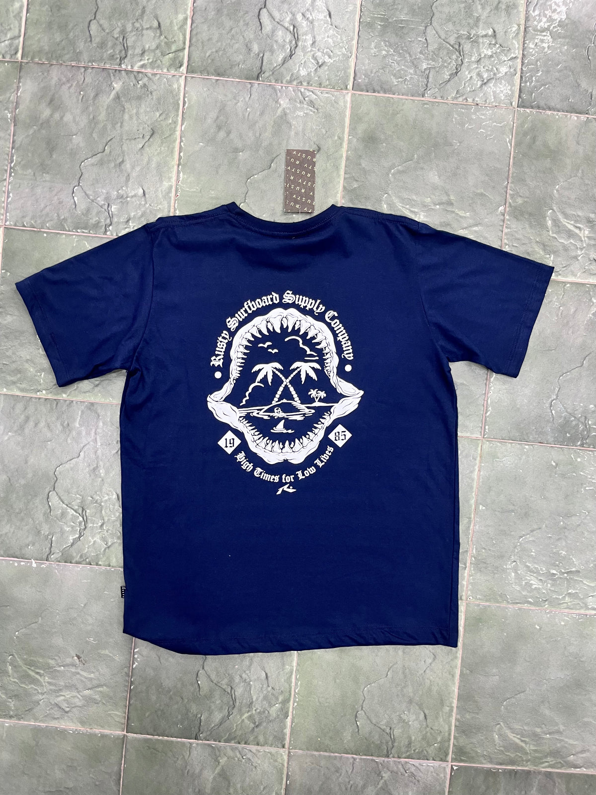 Remera rusty