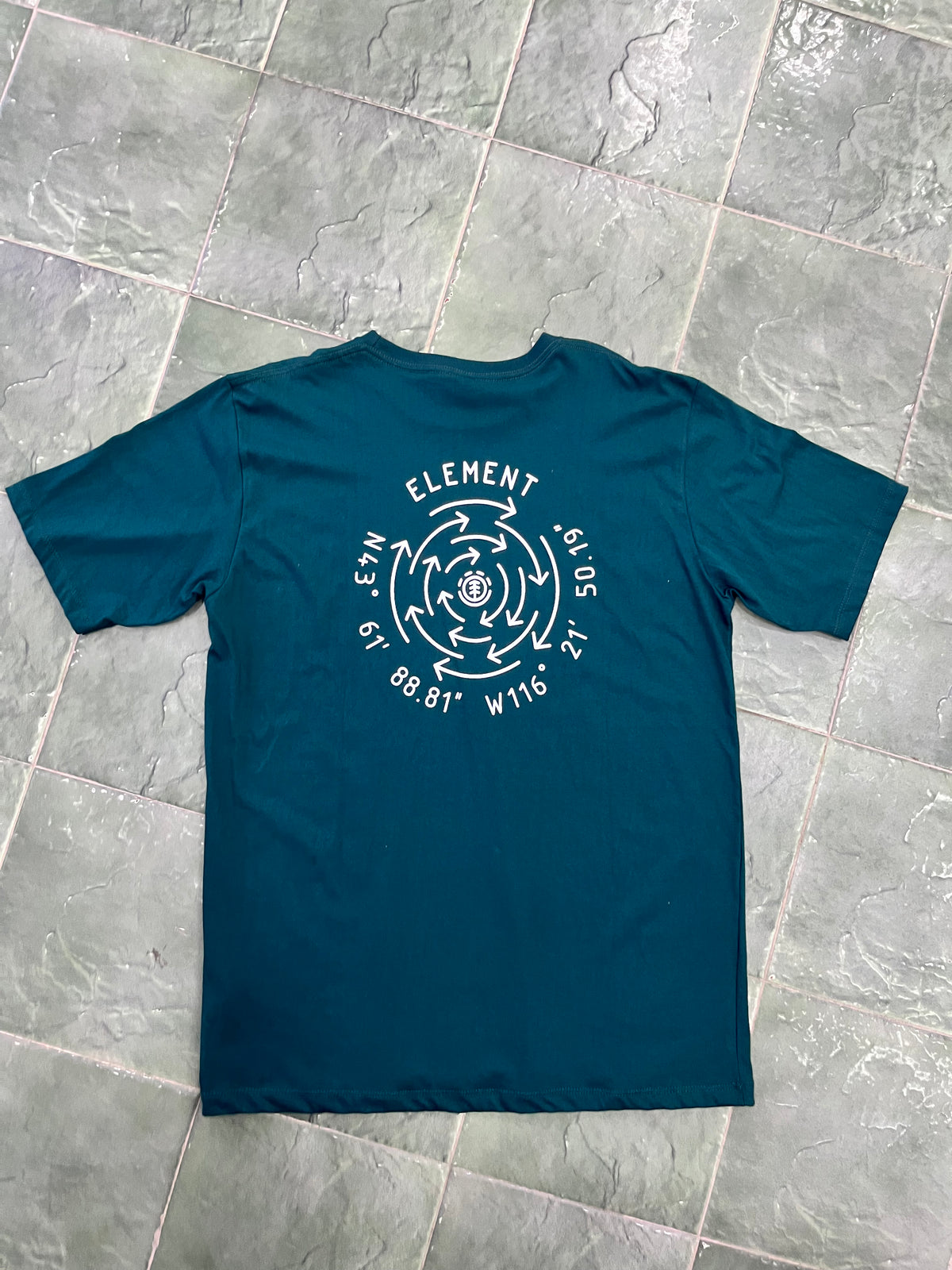 Remera element
