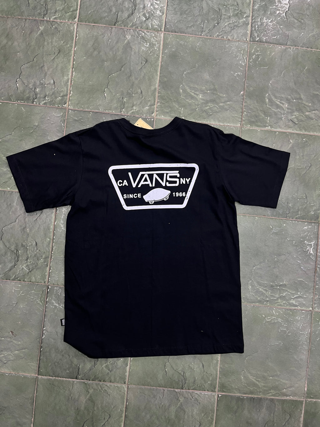 Remera oscura V