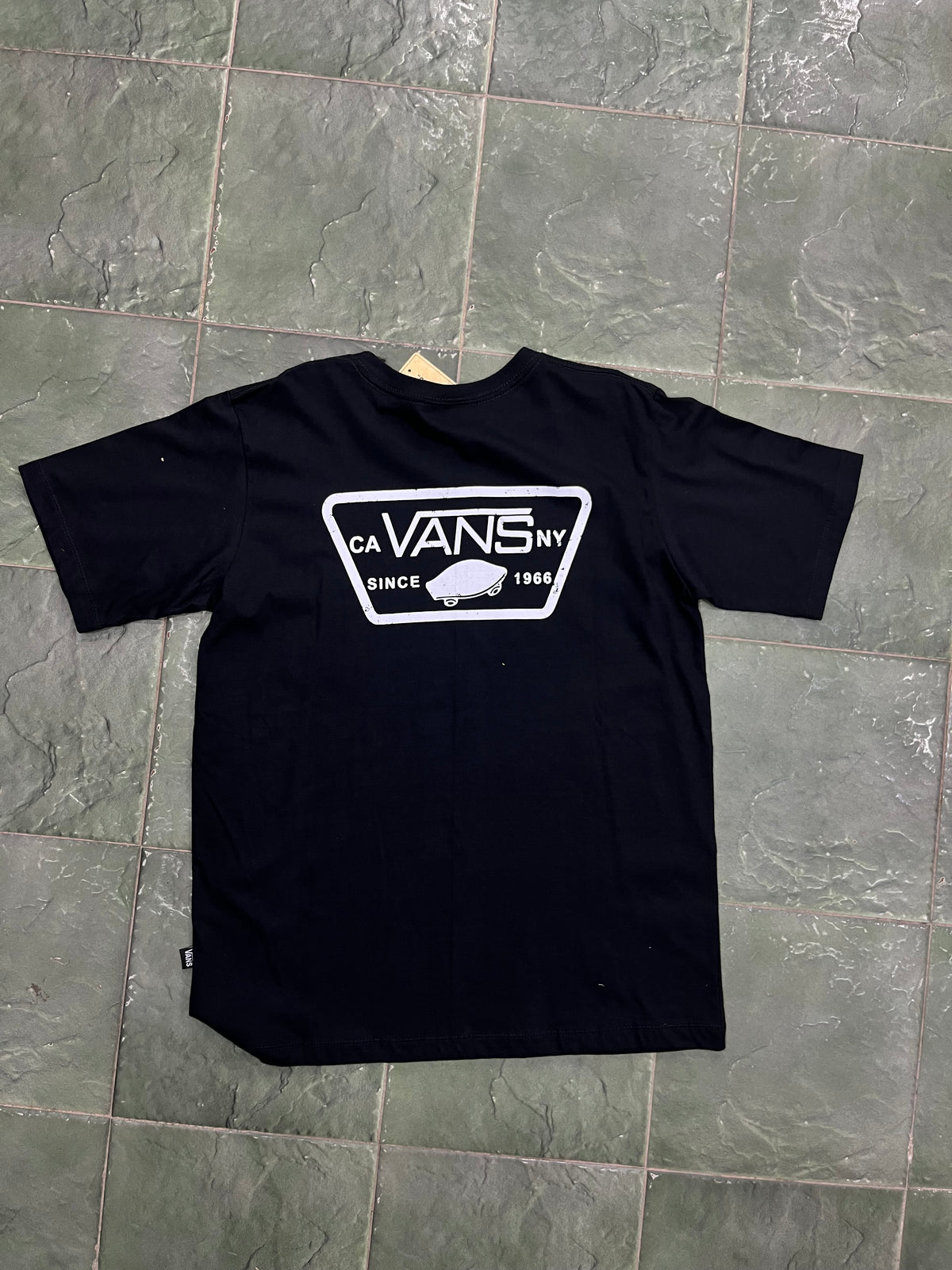 Remera oscura V