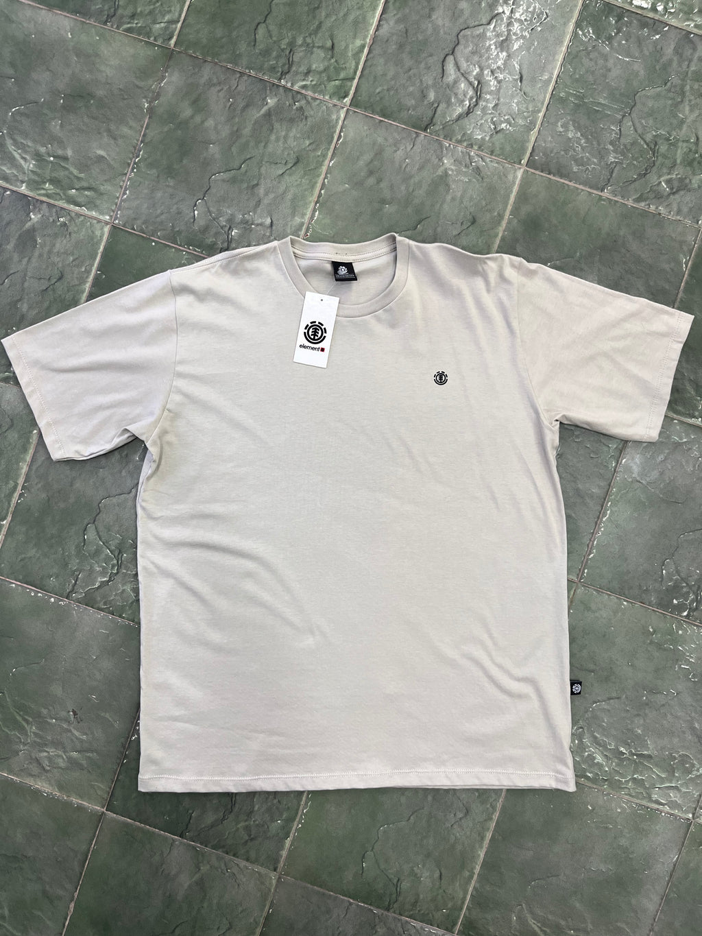 Remera element