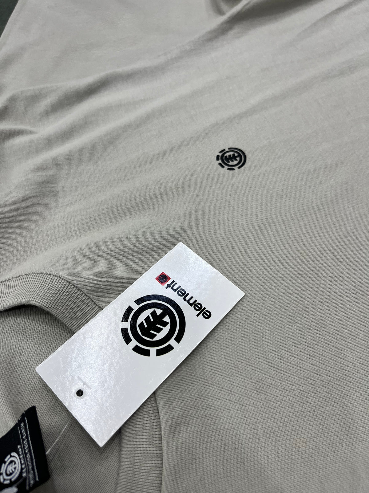 Remera element