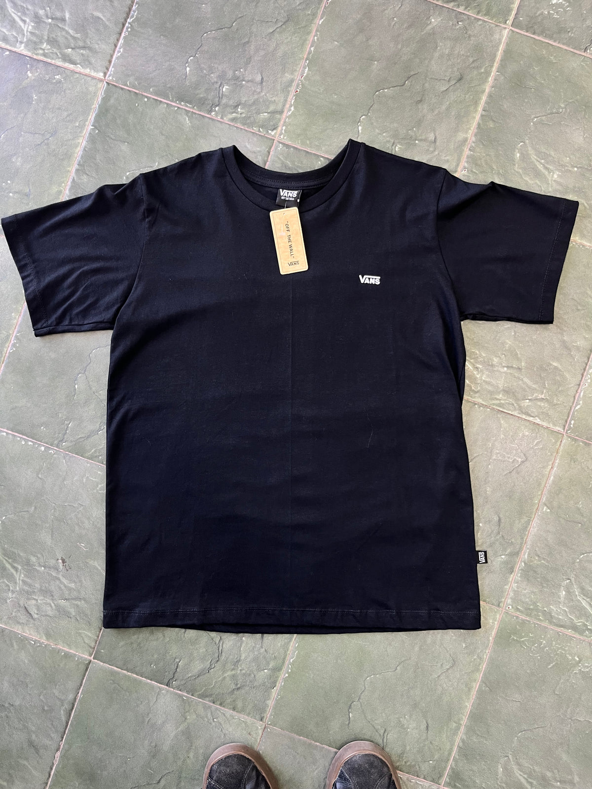 Remera V